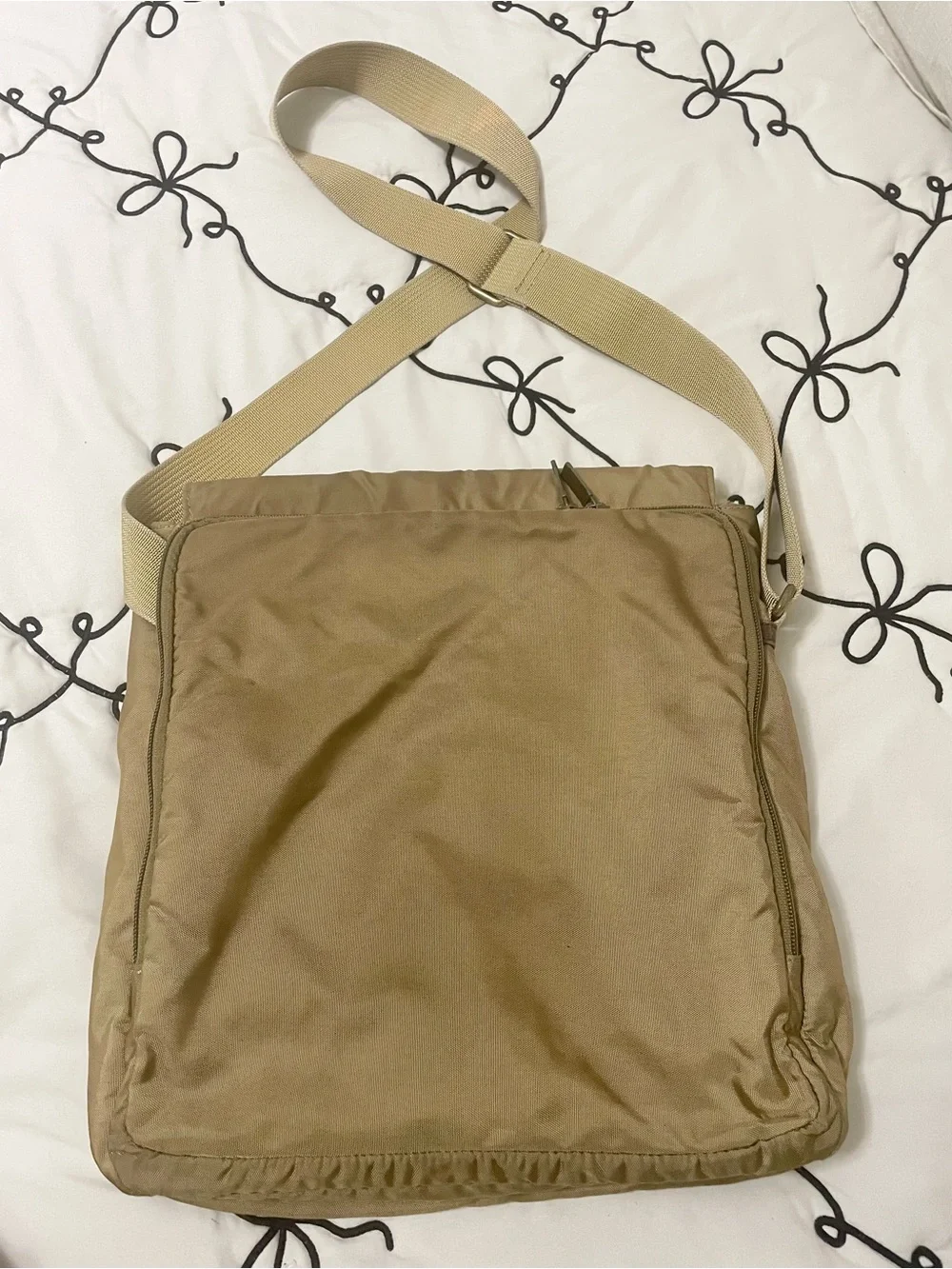Hartmann tan messenger